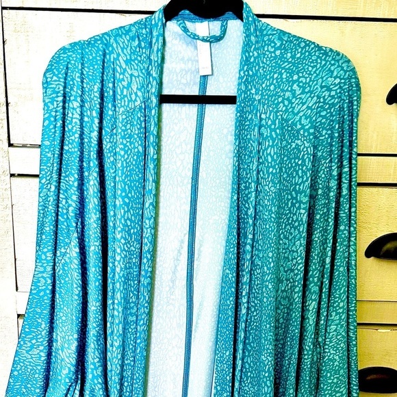 Mermaid Print style Satin Cacoon style Robe size 30/32 Lane Bryant to thigh - Picture 2 of 4